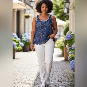 Sundance women’s Lace elegant tee shirt size S navy blue